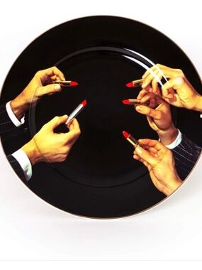 Seletti Porcelain Plate Lipstick Black Gold Border